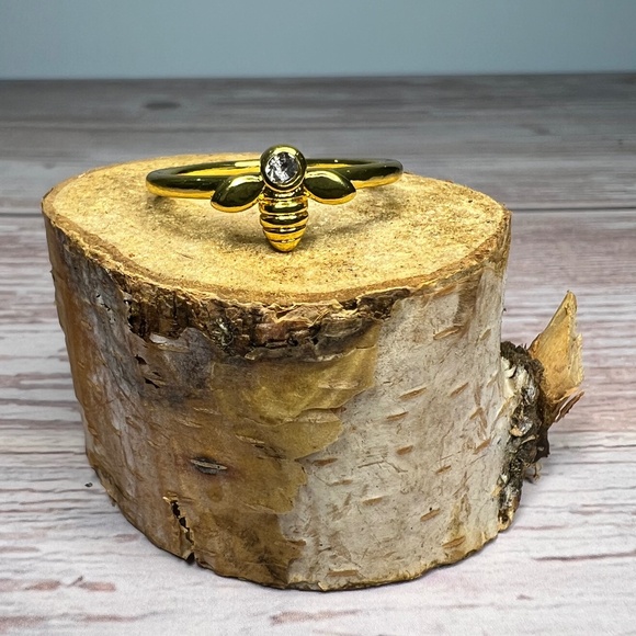Bumblebee Ring with CZ Accent - Picture 1 of 5